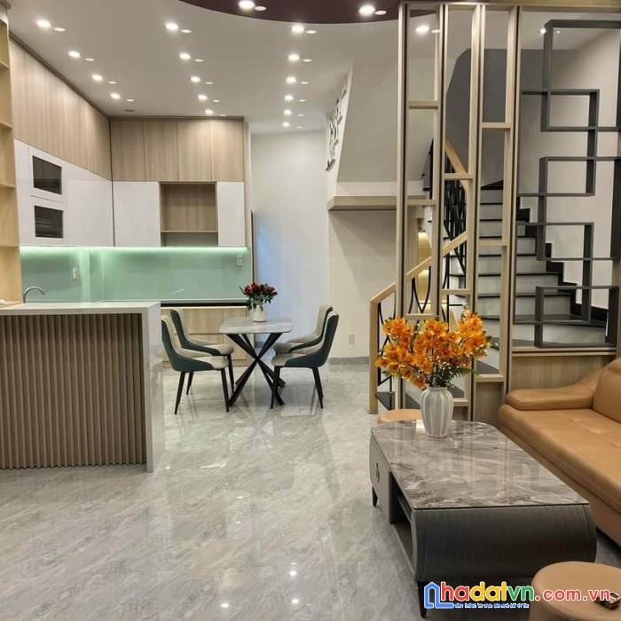 Nhà căn góc 3 tầng cù chính lan đầy đủ nội thất 3,25 tỷ