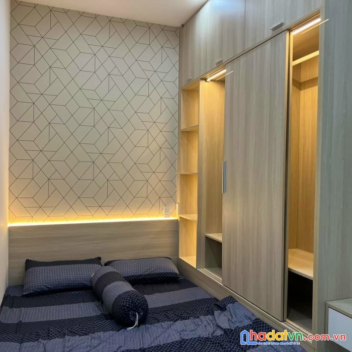 Nhà căn góc 3 tầng cù chính lan đầy đủ nội thất 3,25 tỷ