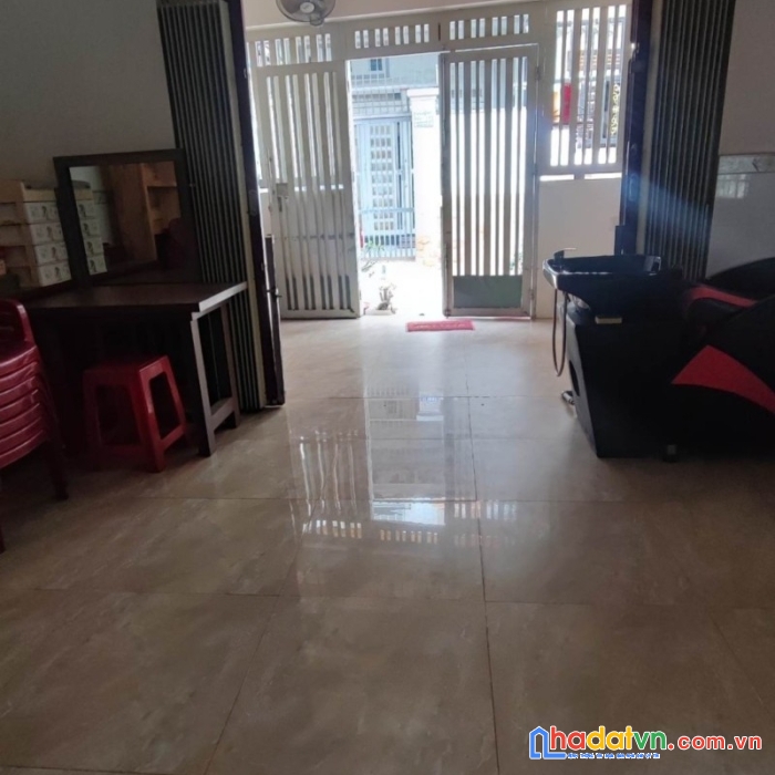 Bán nhà tân chánh hiệp quận 12 hẻm 6m 70m2 chỉ 4 tỷ..