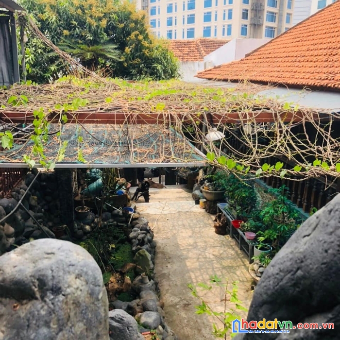 Bán nhà lưng tựa núi view biển ba làng vĩnh hòa cách biên vài bước chân
