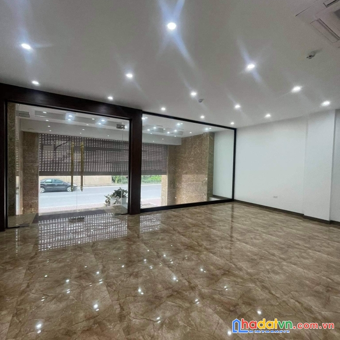 Bán nhà mặt phố vũ phạm hàm - cầu giấy. lô góc 3 thoáng. vỉa hè rộng. kinh doanh. dt 110 m2