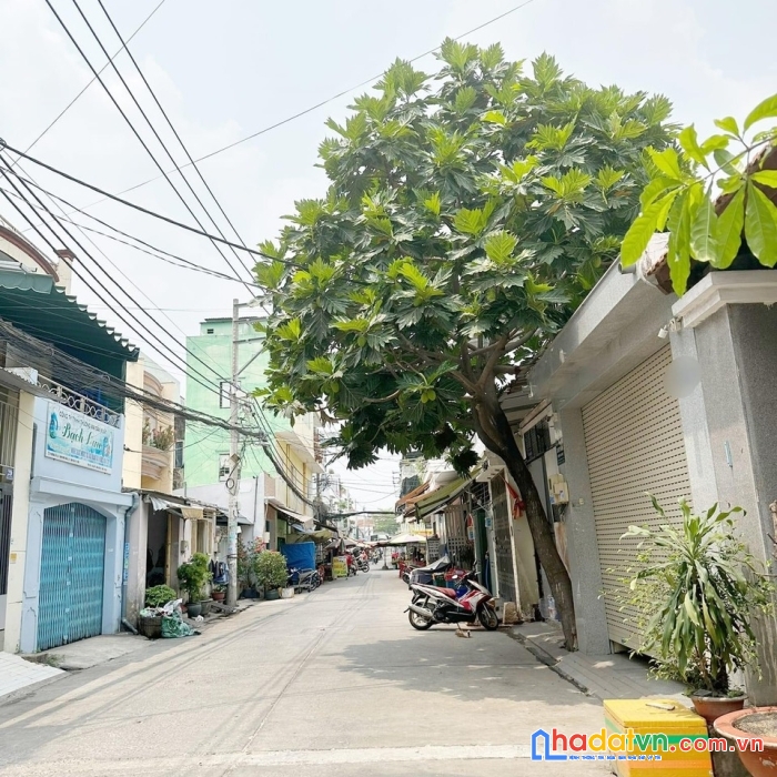 Bình tân- mặt tiền đường 1a, bhha, 3 tầng, 138m2 chỉ 10.75 tỷ, giáp tân phú, ngang 5m.