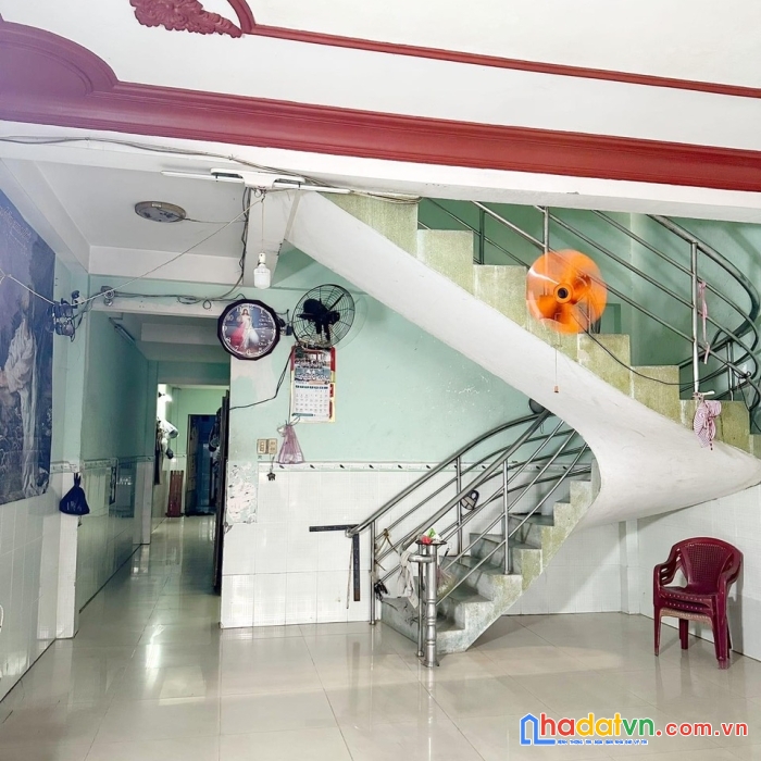 Bình tân- mặt tiền đường 1a, bhha, 3 tầng, 138m2 chỉ 10.75 tỷ, giáp tân phú, ngang 5m.