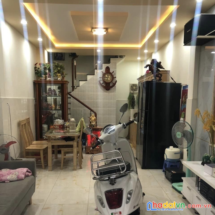 Nhà 3 lầu đẹp 52m2 quang trung ngang 4m hxh gần ubnd quận gò vấp 4.3tỷ