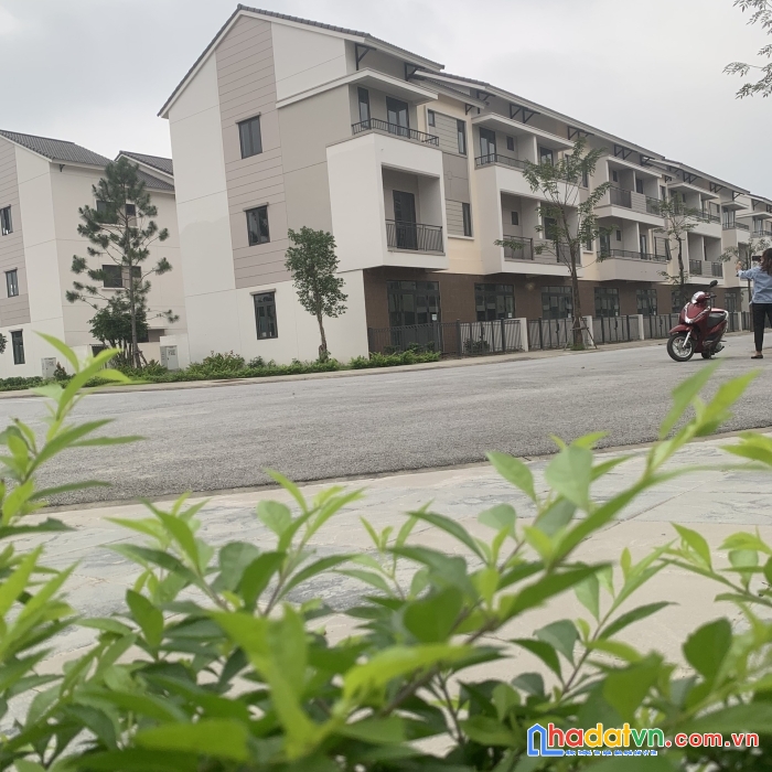 Tôi chính chủ bán gấp căn nhà phố vị trí góc đẹp khu đô thị vsip bắc ninh 0377 439313