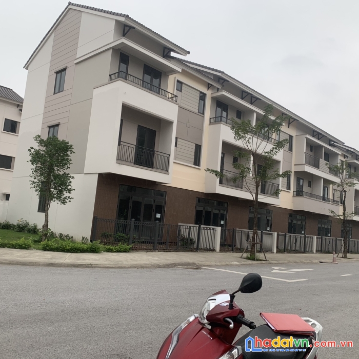 Tôi chính chủ bán gấp căn nhà phố vị trí góc đẹp khu đô thị vsip bắc ninh 0377 439313