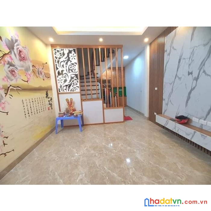 Bán nhà phố tôn đức thắng phường hàng bột quận đống đa dt:35m2 5 tầng mt:4m 3 phòng ngủ giá hơn 4