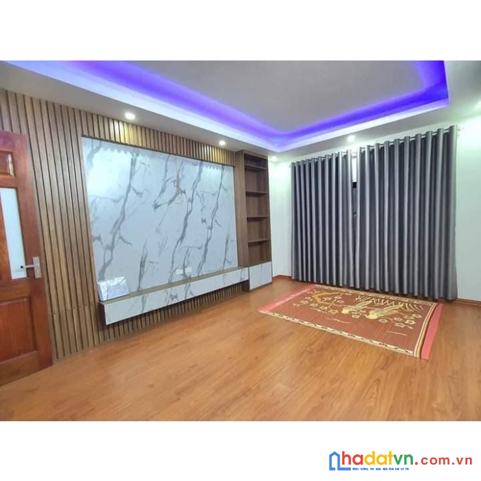 Bán nhà phố tôn đức thắng phường hàng bột quận đống đa dt:35m2 5 tầng mt:4m 3 phòng ngủ giá hơn 4
