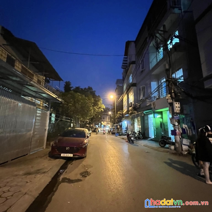 Hot !!! xem ngay nhà đội cấn ba đình tặng nội thất vip, ô tô cạnh nhà 35m2, 5 tầng chỉ 5.1 tỷ
