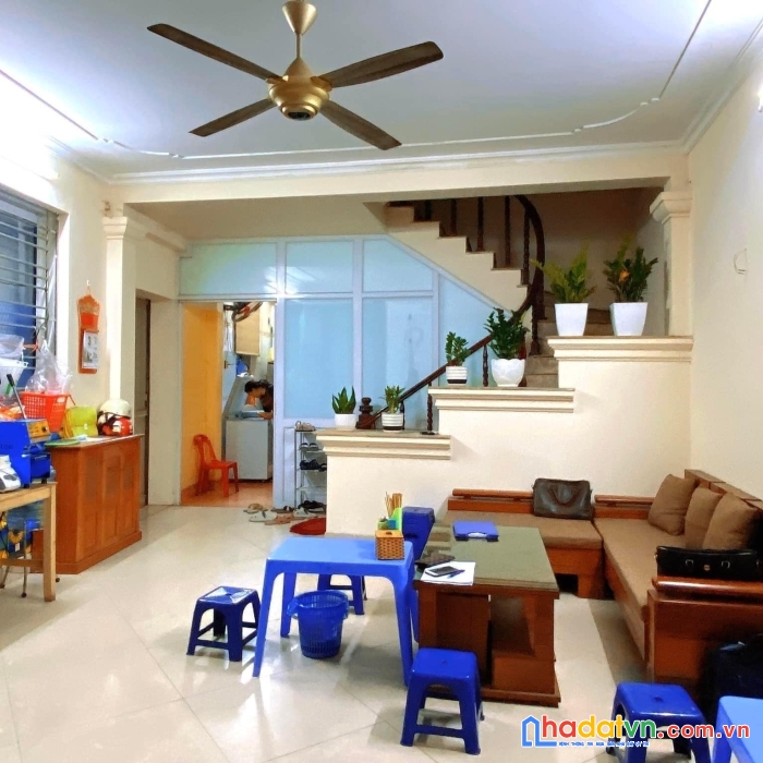 Hot !!! xem ngay  nhà phạm văn đồng cầu giấy, lô góc ô tô qua nhà kinh doanh 52m2 mt4.6m 10 tỷ