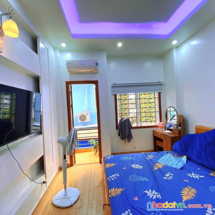 Hot !!! xem ngay nhà yên hòa cầu giấy 48m2, 5 tầng 2mặt ngõ dân xây chắc chắn, ngõ 3m, cạnh phố,
