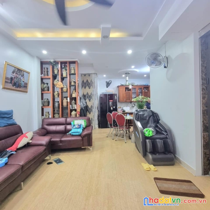 Hot !!! xem ngay  nhà cầu giấy 58m2 6 tầng ô tô cạnh nhà dân tự xây chắc chắn, tặng nội thất vip ở