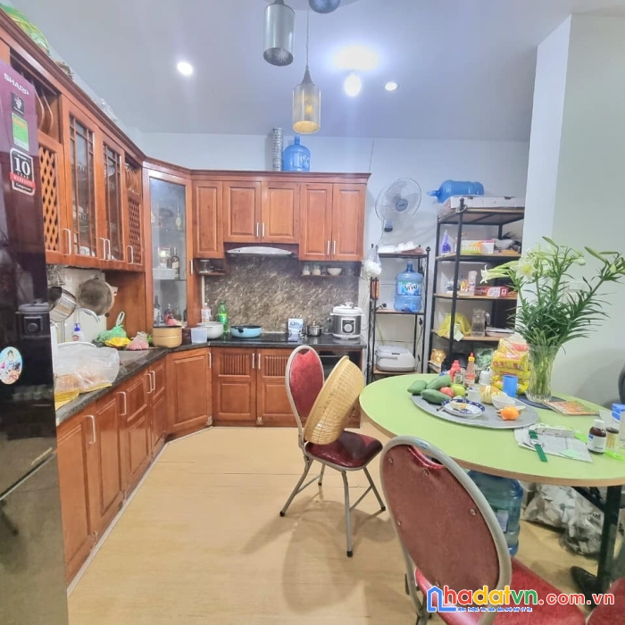 Hot !!! xem ngay  nhà cầu giấy 58m2 6 tầng ô tô cạnh nhà dân tự xây chắc chắn, tặng nội thất vip ở