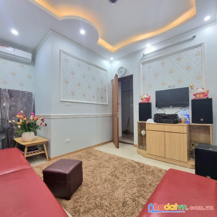 Hot !!! xem ngay  nhà cầu giấy 58m2 6 tầng ô tô cạnh nhà dân tự xây chắc chắn, tặng nội thất vip ở