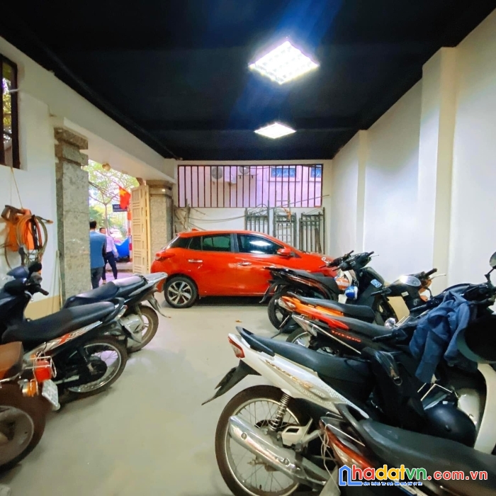 Hot !!! xem ngay nhà hoàng quốc việt 95m2, 5 tầng gara ô tô, kinh doanh vp cạnh phố ở ngay chỉ