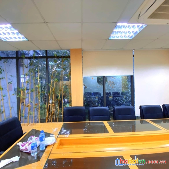 Hot !!! xem ngay nhà hoàng quốc việt 95m2, 5 tầng gara ô tô, kinh doanh vp cạnh phố ở ngay chỉ