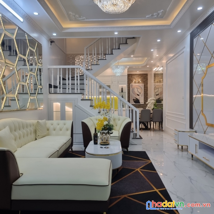 Bán nhà 52m2 x 4 tầng ô tô đỗ cửa võ nguyên giáp thông thiên lôi giá 4.25 tỷ