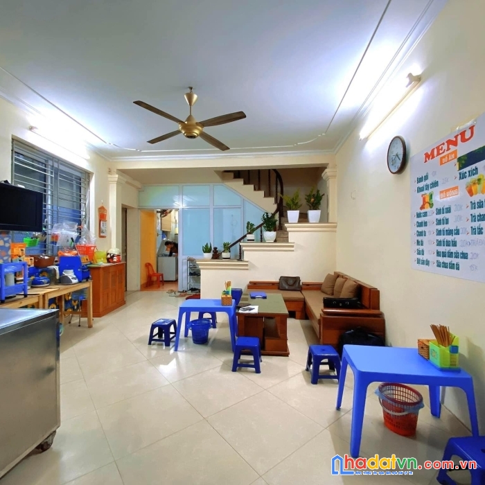 Siêu vip_ hạ chào bán gấp  nhà phạm văn đồng cầu giấy, lô góc ô tô qua nhà kinh doanh 52m2 mt4.6m