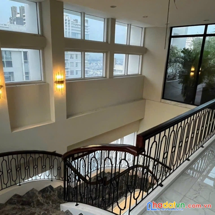 Nhà góc 2 mt lý tự trọng-vòng xoay phù đổng ngang 7,2 x 21 trệt 4 lầu còn 67 tỷ