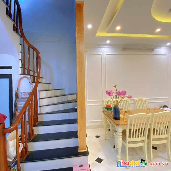 Rẻ! pháo đài láng, 2 thoáng, đẹp lung linh, oto gần, ngõ thoáng, 40m x 5t, 4.6 tỷ