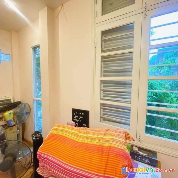 Bán nhà p. lò đúc, hbt, 75m, 5t, mt5m, ở sướng, ngõ nông, rộng 6.9 tỷ. lh: 0366051369