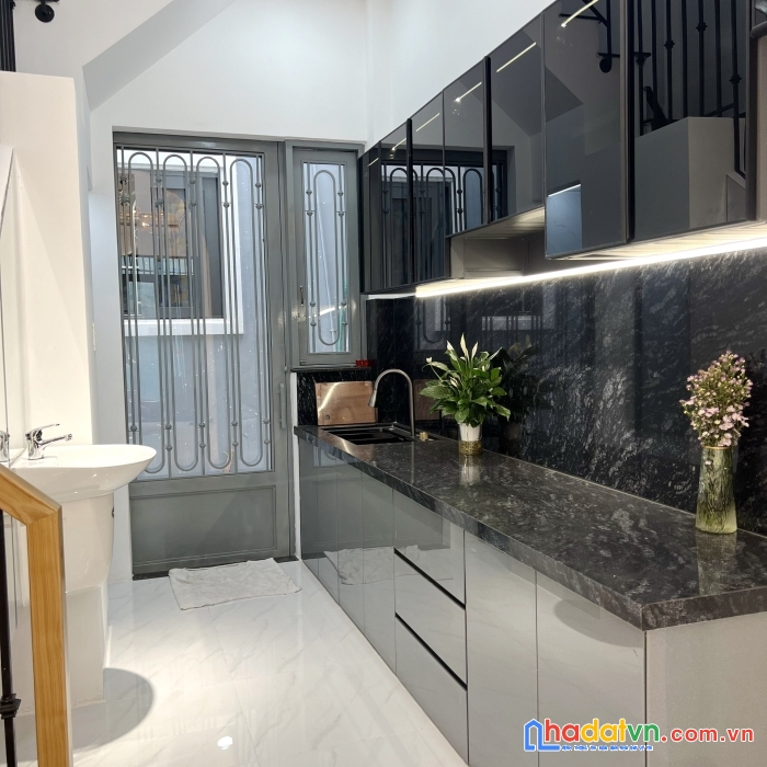 Nhà mới 4 tầng hxh đường nguyễn duy p9q8 giá  5,2 tỷ tl