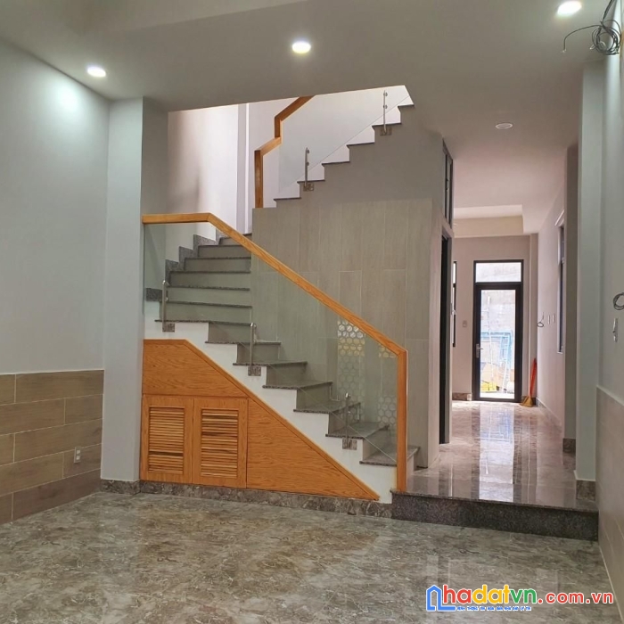 Quận 12 - căn góc 3 mặt thoáng - khu phân lô đẹp - nhà mới còn thơm hương - ôtô tải đỗ cửa 24/7 -