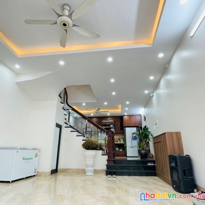 Bán nhà tái định cư x6 thạch bàn,lô góc,ôtô tránh,vỉa hè,gần hồ ben,kd 50m*5t, mt4.5m,8 tỷ dư