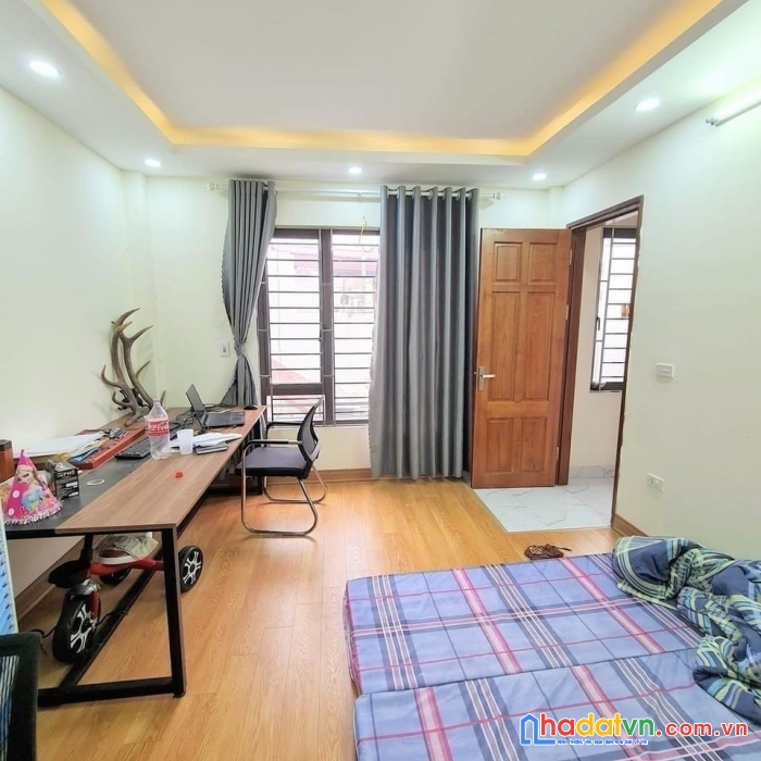 Kđt đại thanh 2.9 tỷ k.doanh hiệu thuốc 32m2 5t oto đỗ cửa