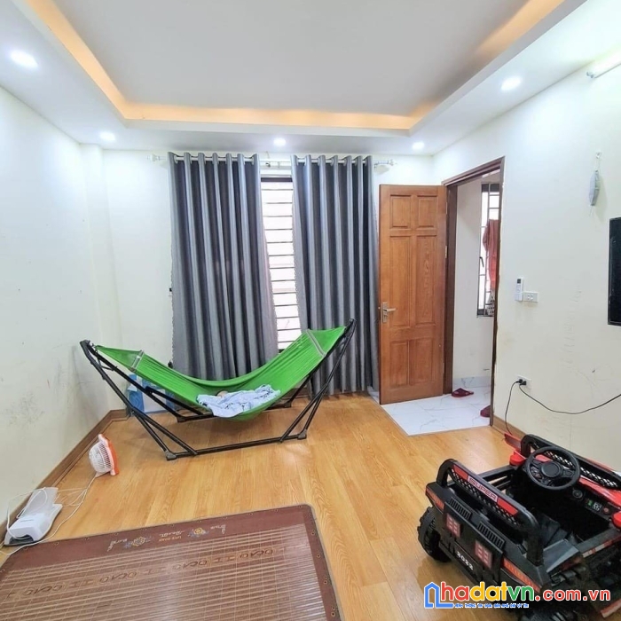 Kđt đại thanh 2.9 tỷ k.doanh hiệu thuốc 32m2 5t oto đỗ cửa