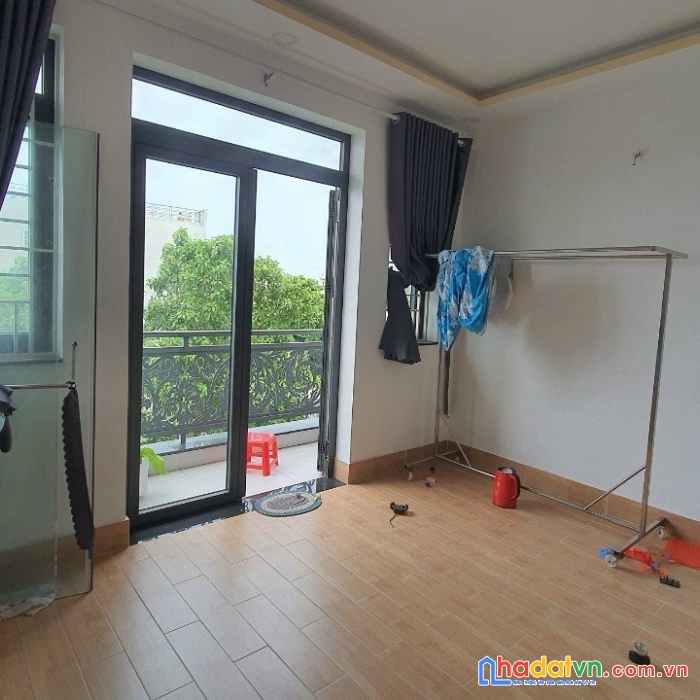 Bán nhà 1 trệt 3 lầu shr hiệp thành, quận 12, đường 12m