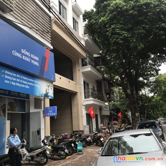 Chính chủ cần bán nhà đang kinh doanh thẩm mỹ viện ở hoàn kiếm hà nội.