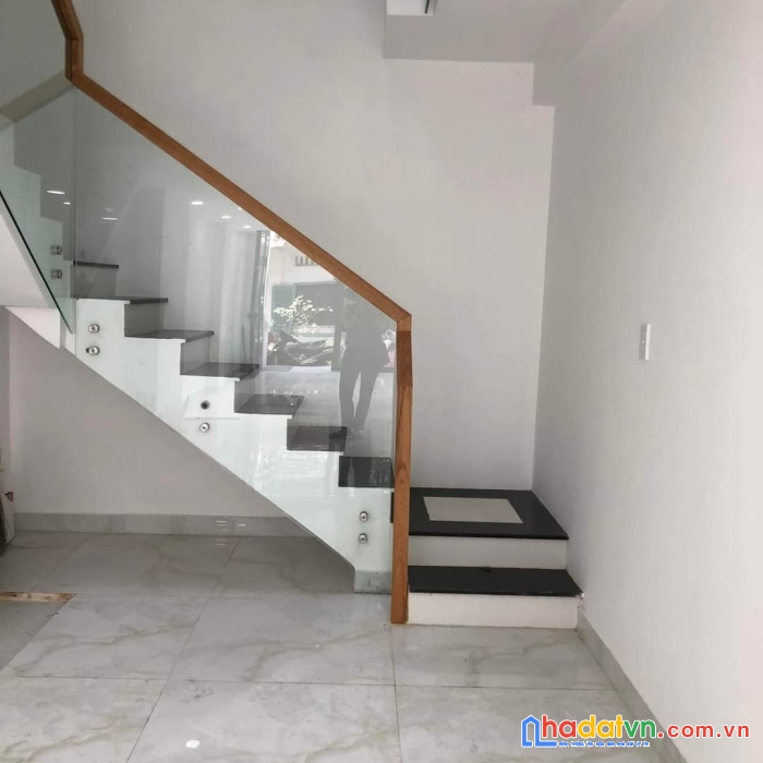 Cần bán gấp nhà hxh nguyễn trãi, p.7, quận 5 thiện chí thương lượng thêm
