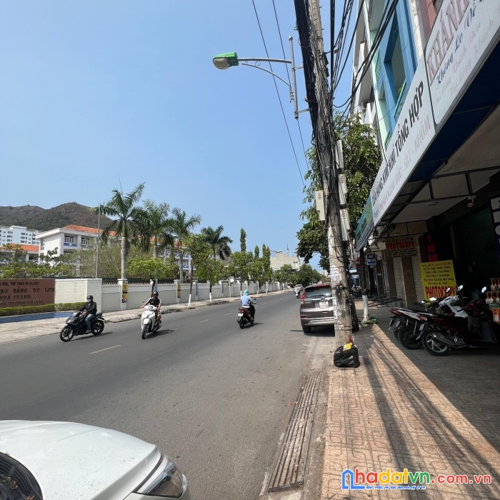 Cho thuê mặt bằng điện biên phủ đối diện trường du lịch vĩnh hòa n.trang 0395287569