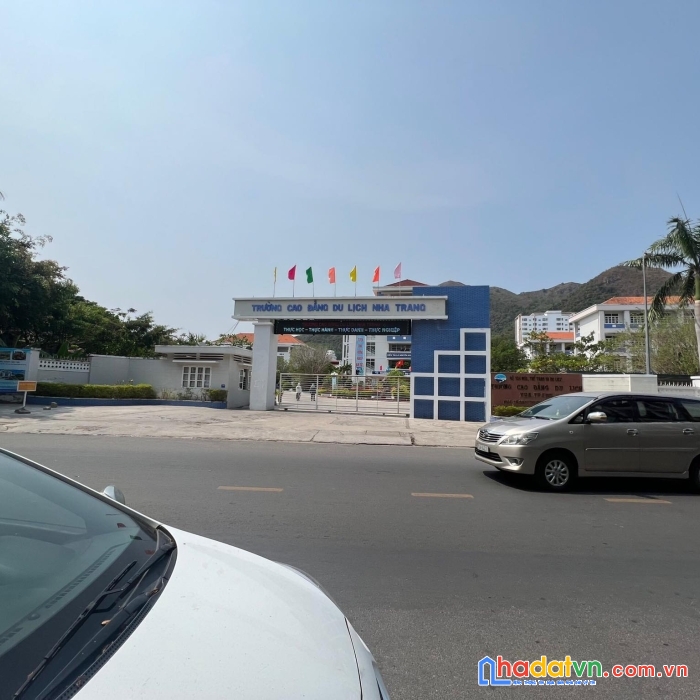 Cho thuê mặt bằng điện biên phủ đối diện trường du lịch vĩnh hòa n.trang 0395287569