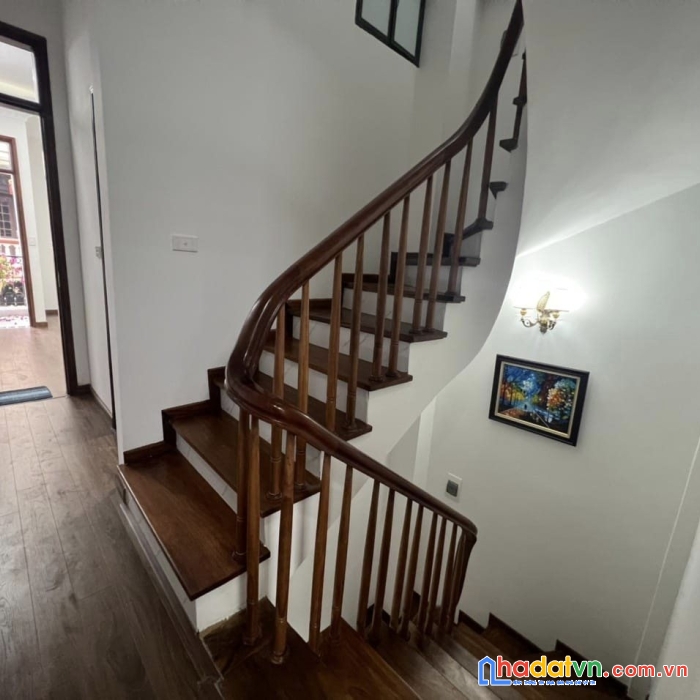 Hiếm !!! xem ngay nhà đẹp ô tô ở cầu giấy 58m2, 5 tầng, 8.79 tỷ ngõ thông thoáng, nhà hiện đại ở