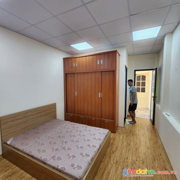 Hiếm !!! xem ngay  nhà riêng đội cấn ba đình nhà 4 tầng 45m2, 5 tầng ngõ thông thoáng chỉ 6.2 tỷ