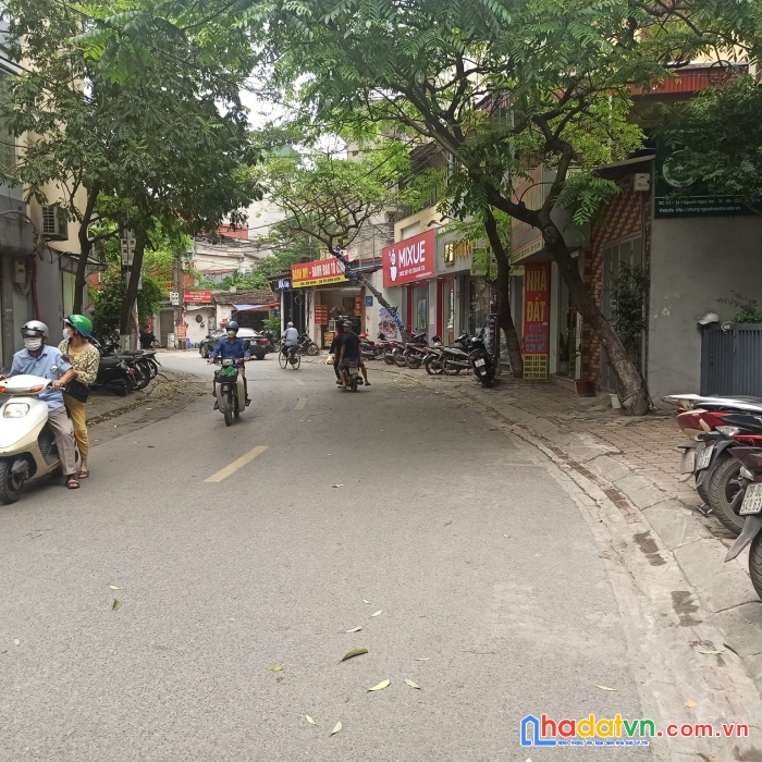 Bán nhà cầu giấy 115m kinh doanh đỉnh 2 thoáng vĩnh viễn mt 7m giá chỉ 20 tỷ