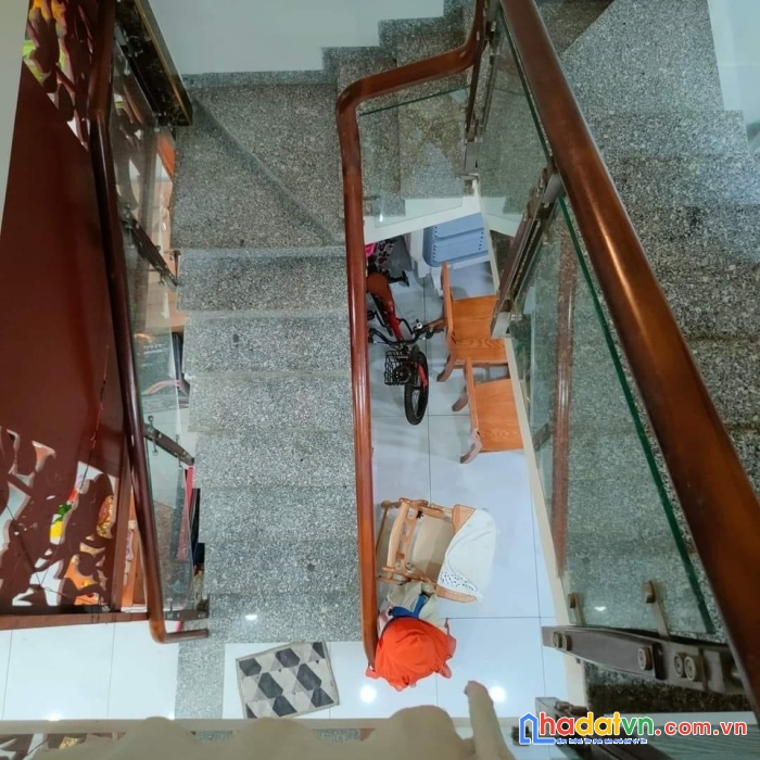 Chính chủ bán nhà 2 tầng đường chiến lược, hẻm ô tô, 74m2 chỉ 5.5 tỷ