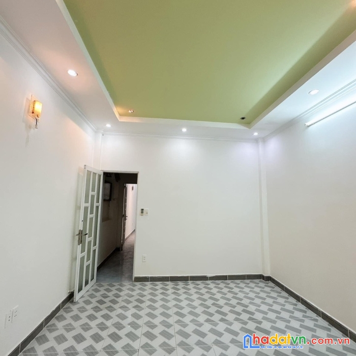 Chính chủ bán nhà 2 tầng đường lũy bán bích, hẻm 3m, 60m2 chỉ 5.4 tỷ, sát mặt tiền.