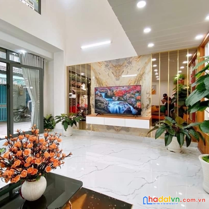 Bán nhà chia ts, hxh thông, khu vip bàn cờ q3, 4 tầng, ngang rộng rãi, 8pn, 75m2, 12.9 tỷ