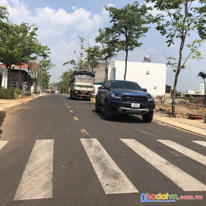 Hot hot cần cho thuê lô đất 2 mặt tiền đẹp vị trí đắc địa tại đồng xoài- bình phước