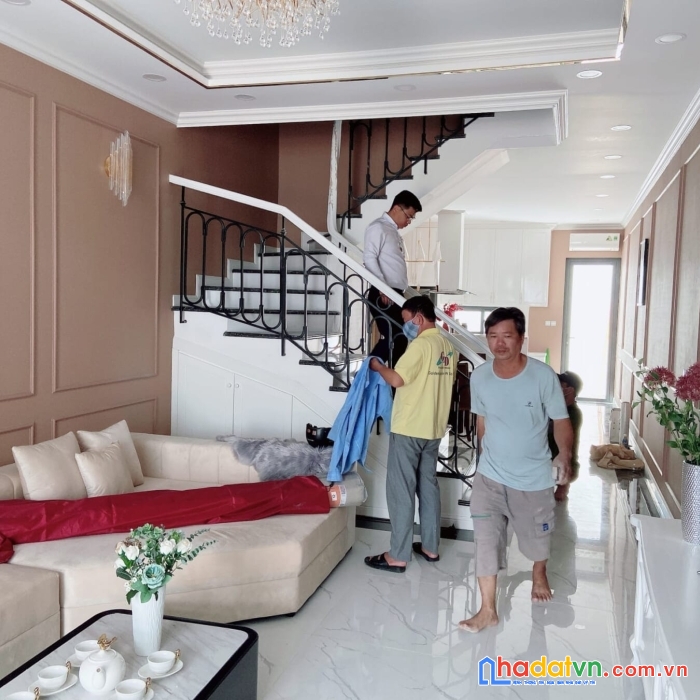 Sale 5o%! lô góc láng hạ, sát phố, ngõ thông, ba gác tránh, nhà ở luôn, 47mx4t, chỉ 4.5 tỷ