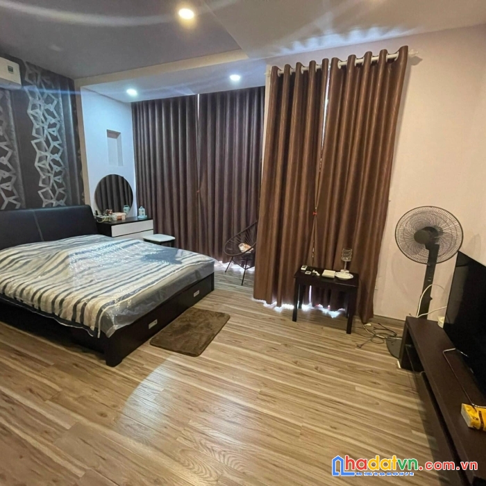 Sale 5o%! lô góc láng hạ, sát phố, ngõ thông, ba gác tránh, nhà ở luôn, 47mx4t, chỉ 4.5 tỷ