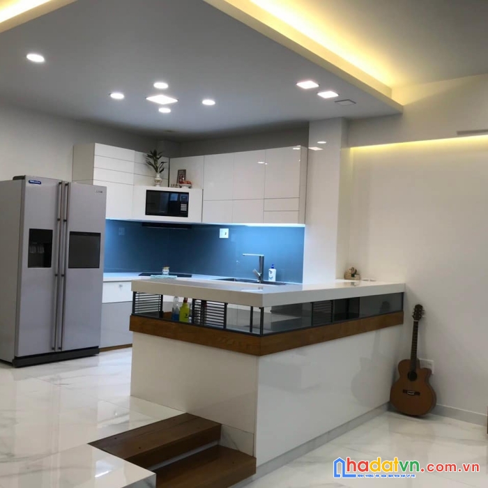 Nhà hiếm đường lê đại hành , hẻm xe hơi , dt vip 4 x 9.5m , 2 tầng , giá chỉ 3.x tỷ.
