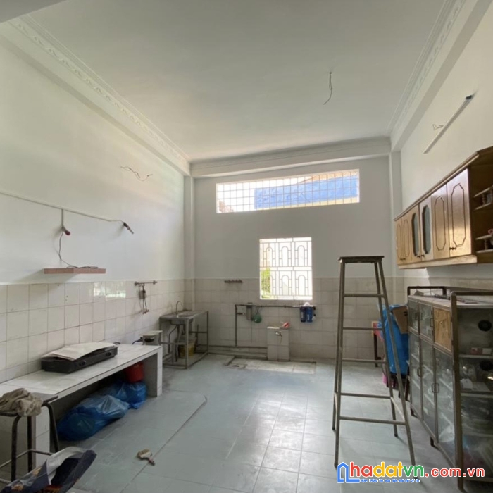 Cần tiền bán gấp nhà mt hồng bàng, p14, quận 5 - với 22 tỷ.