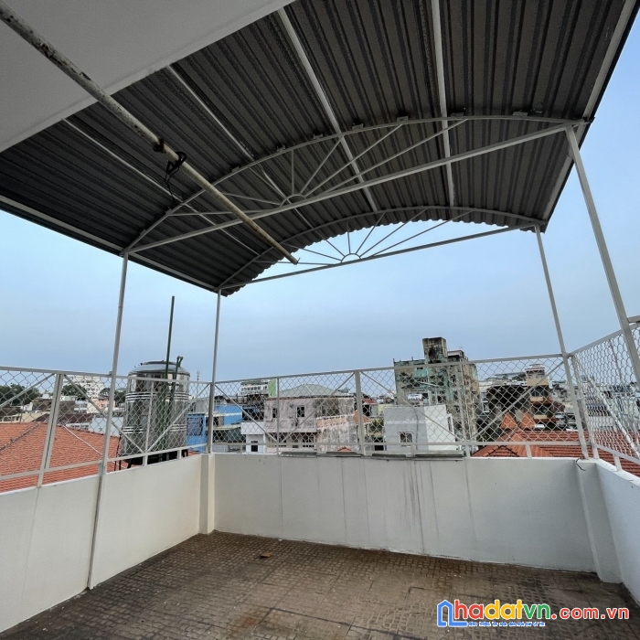 Cần tiền bán gấp nhà mt hồng bàng, p14, quận 5 - với 22 tỷ.