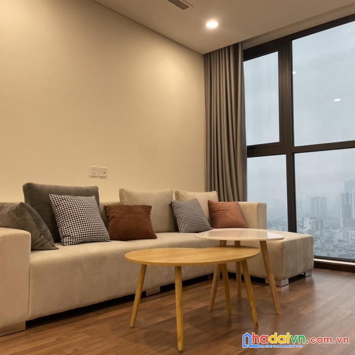 Cho thuê dự án mipec xuân thủy 110m2 full đồ 21tr lh 0394392185