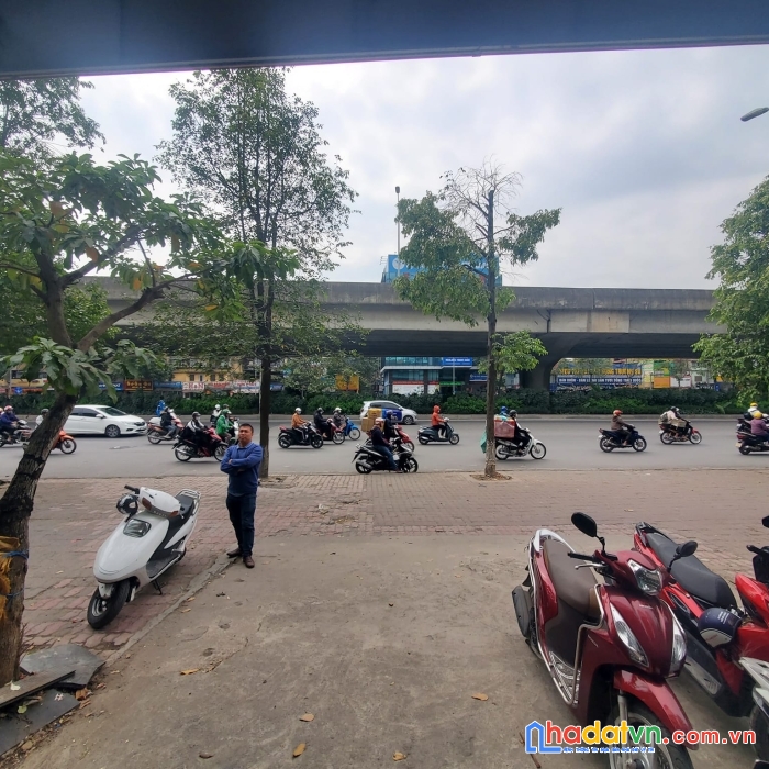 Bán nhà ngụy như kon tum 45m 4 tầng mặt tiền 4.5m phân lô vỉa hè ô tô tránh kd sầm uất nhỉnh 14 tỷ