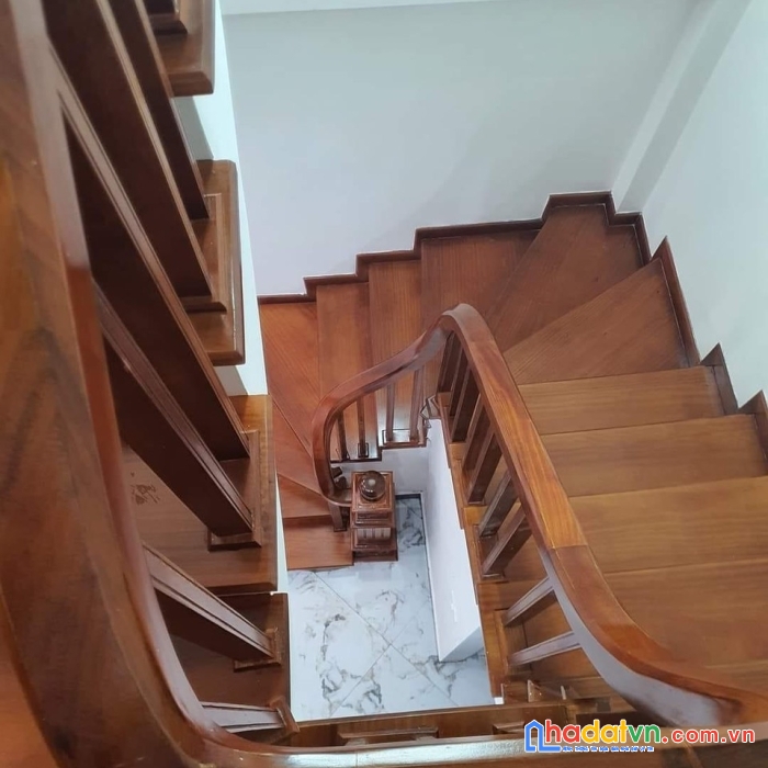 Bán nhà phố tây sơn đống đa - 61m, lô góc, 3 thoáng, nội thất gỗ lim, sát phố - 5 tỷ 699.